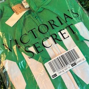 Fleece Zip-up everyday hoodie. Size M green color.